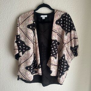 Cotton On Black and Cream Women's Shrug